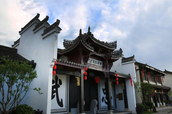 一贫如洗的阿富汗，有什么值得美军花2万亿美元？只有一种东西！